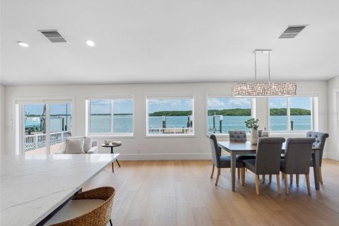 Villa ou maison à vendre à Madeira Beach, Floride: 3 chambres, 217.58 m2 № 1881091 - photo 21