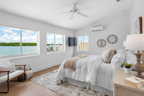 Villa ou maison à vendre à Madeira Beach, Floride: 3 chambres, 217.58 m2 № 1881091 - photo 26