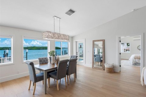 Villa ou maison à vendre à Madeira Beach, Floride: 3 chambres, 217.58 m2 № 1881091 - photo 20