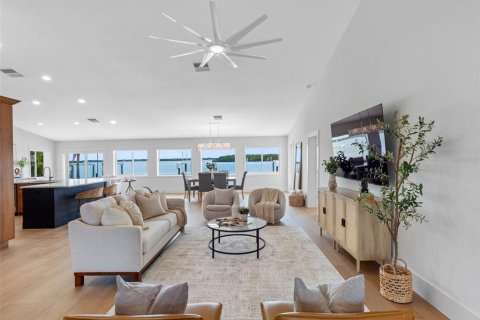 Villa ou maison à vendre à Madeira Beach, Floride: 3 chambres, 217.58 m2 № 1881091 - photo 5