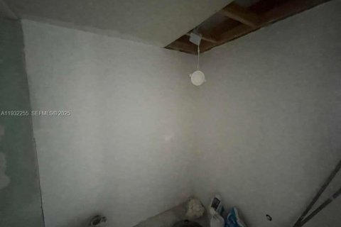 Condo in Fort Lauderdale, Florida, 2 bedrooms  № 1991023 - photo 24