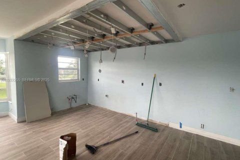 Condo in Fort Lauderdale, Florida, 2 bedrooms  № 1991023 - photo 19