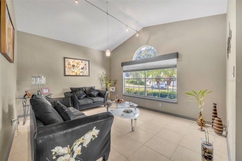 House in Apopka, Florida 4 bedrooms, 226.12 sq.m. № 1851751 - photo 6