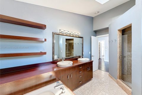 Townhouse in Aventura, Florida 4 bedrooms, 265.42 sq.m. № 1920216 - photo 27