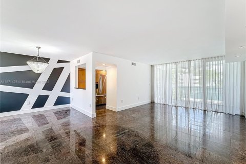 Townhouse in Aventura, Florida 4 bedrooms, 265.42 sq.m. № 1920216 - photo 14