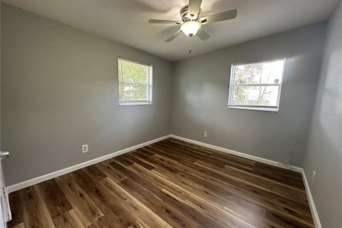 Commercial property in Bradenton, Florida 7 bedrooms, 227.52 sq.m. № 1821136 - photo 9