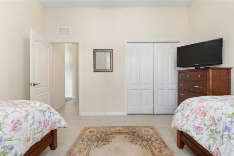 House in Bradenton, Florida 3 bedrooms, 204.38 sq.m. № 1858096 - photo 28
