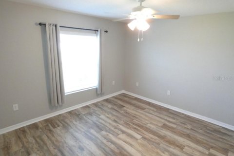 Villa ou maison à vendre à Zephyrhills, Floride: 4 chambres, 137.96 m2 № 2417022 - photo 26