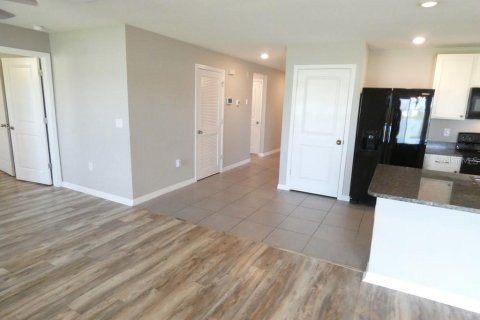 Villa ou maison à vendre à Zephyrhills, Floride: 4 chambres, 137.96 m2 № 2417022 - photo 23