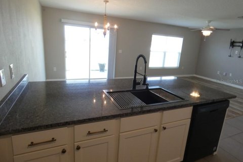 Villa ou maison à vendre à Zephyrhills, Floride: 4 chambres, 137.96 m2 № 2417022 - photo 19