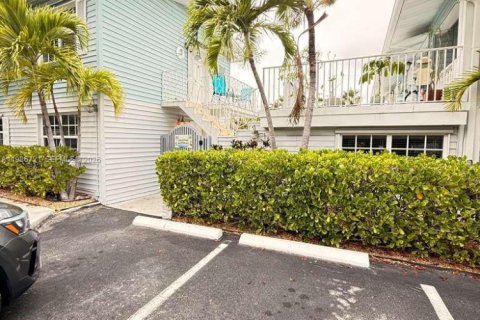 Villa ou maison à louer à Wilton Manors, Floride: 558.81 m2 № 2048410 - photo 17