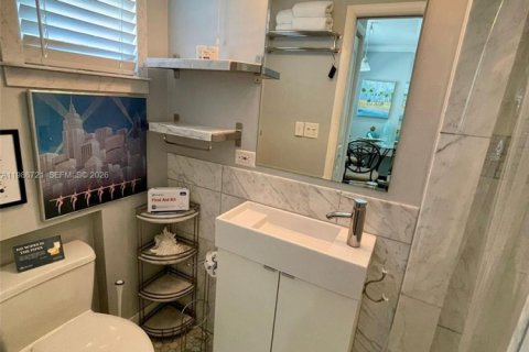 Villa ou maison à louer à Wilton Manors, Floride: 558.81 m2 № 2048410 - photo 7