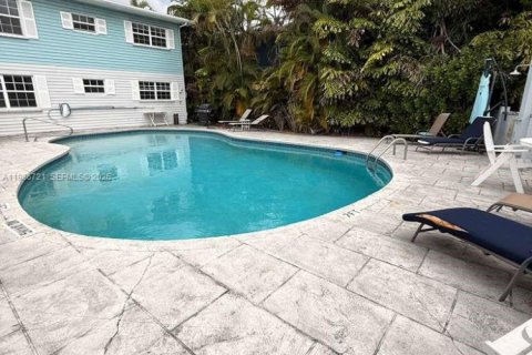 Villa ou maison à louer à Wilton Manors, Floride: 558.81 m2 № 2048410 - photo 13