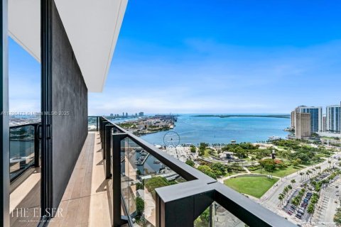 Condo in Miami, Florida, 2 bedrooms  № 1864935 - photo 4