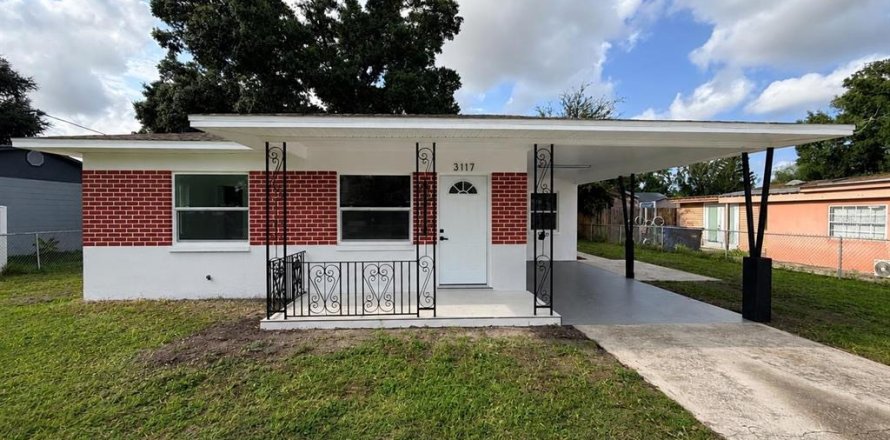 House in Tampa, Florida 3 bedrooms, 128.86 sq.m. № 2273300