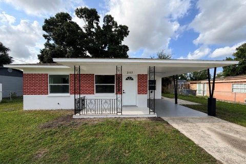 House in Tampa, Florida 3 bedrooms, 128.86 sq.m. № 2273300 - photo 4