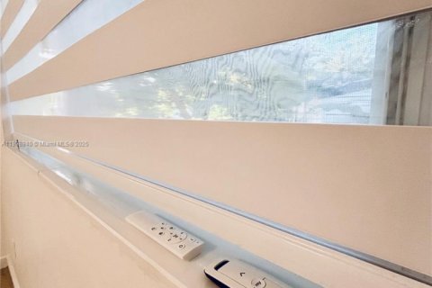 Casa en alquiler en El Portal, Florida, 3 dormitorios, 166.3 m2 № 1964714 - foto 10