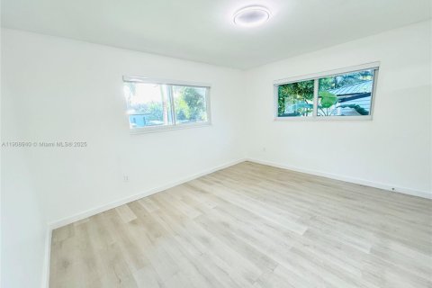 Casa en alquiler en El Portal, Florida, 3 dormitorios, 166.3 m2 № 1964714 - foto 6