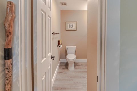 Condo in Stuart, Florida, 2 bedrooms  № 2194433 - photo 24