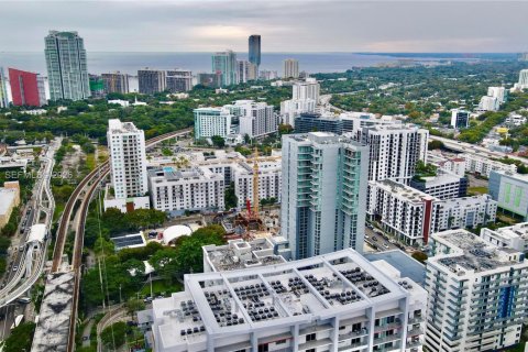 Copropriété à vendre à Miami, Floride: 2 chambres, 81.75 m2 № 2010791 - photo 15