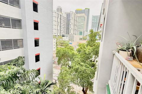 Copropriété à vendre à Miami, Floride: 2 chambres, 81.75 m2 № 2010791 - photo 2