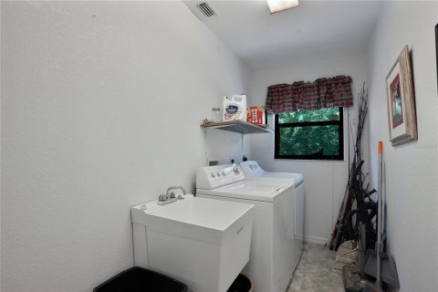 House in Port Charlotte, Florida 3 bedrooms, 125.98 sq.m. № 1654713 - photo 12