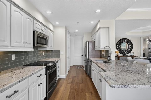 Condo in Ponce Inlet, Florida, 3 bedrooms № 2425379 - photo 6