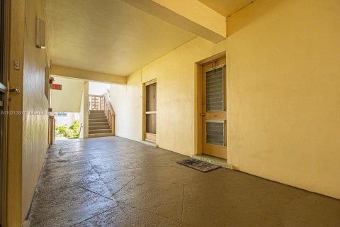 Copropriété à vendre à Miami, Floride: 1 chambre, 82.03 m2 № 2018785 - photo 22