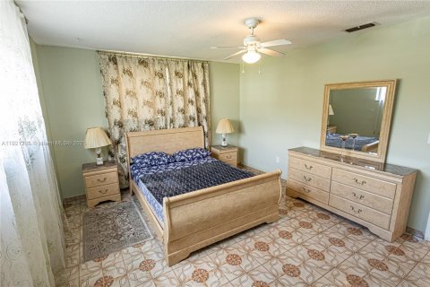 Copropriété à vendre à Miami, Floride: 1 chambre, 82.03 m2 № 2018785 - photo 4