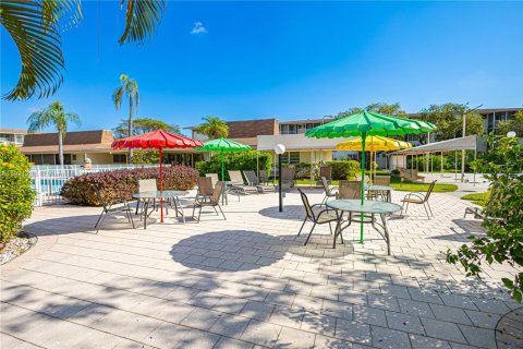 Copropriété à vendre à Miami, Floride: 1 chambre, 82.03 m2 № 2018785 - photo 16