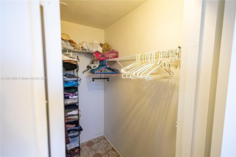 Copropriété à vendre à Miami, Floride: 1 chambre, 82.03 m2 № 2018785 - photo 6