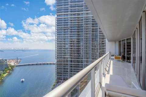 Copropriété à vendre à Miami, Floride: 2 chambres, 121.98 m2 № 2422577 - photo 2