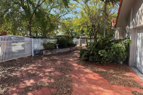 Купить виллу или дом в Майами, Флорида 4 спальни, 250.65м2, № 2048955 - фото 6