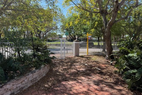 Купить виллу или дом в Майами, Флорида 4 спальни, 250.65м2, № 2048955 - фото 7