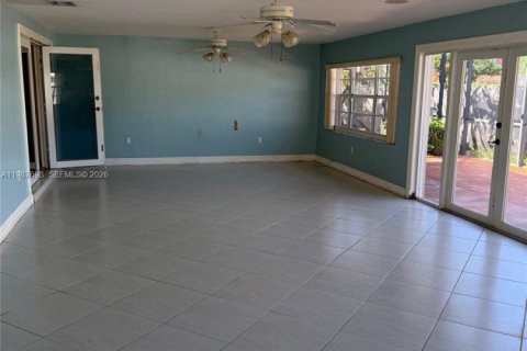 Купить виллу или дом в Майами, Флорида 4 спальни, 250.65м2, № 2048955 - фото 15