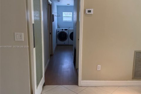 Купить виллу или дом в Майами, Флорида 4 спальни, 250.65м2, № 2048955 - фото 13