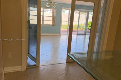 Купить виллу или дом в Майами, Флорида 4 спальни, 250.65м2, № 2048955 - фото 29