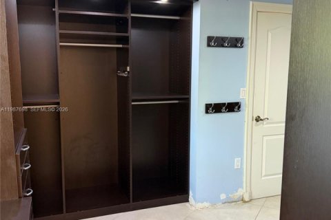 Купить виллу или дом в Майами, Флорида 4 спальни, 250.65м2, № 2048955 - фото 24