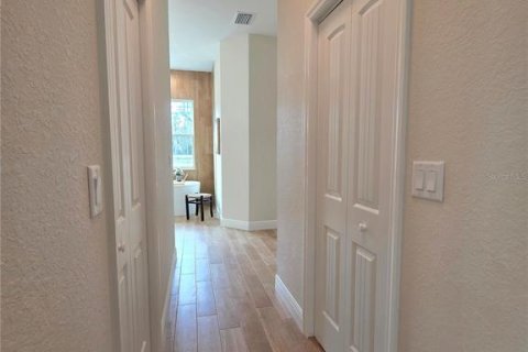 House in Brooksville, Florida 4 bedrooms, 236.9 sq.m. № 2212753 - photo 24