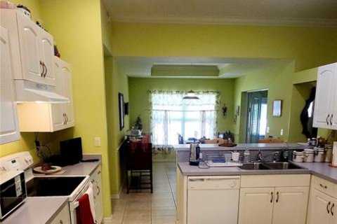 House in Sebring, Florida 3 bedrooms, 177.07 sq.m. № 1909291 - photo 9