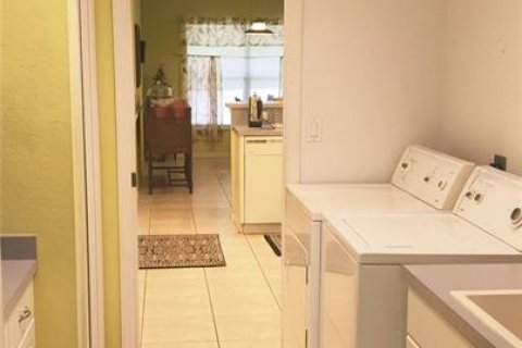 House in Sebring, Florida 3 bedrooms, 177.07 sq.m. № 1909291 - photo 21