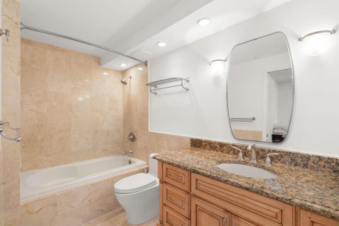 Copropriété à vendre à Fort Lauderdale, Floride: 2 chambres, 123.37 m2 № 2417329 - photo 7