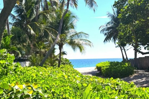 Copropriété à vendre à Fort Lauderdale, Floride: 2 chambres, 123.37 m2 № 2417329 - photo 18