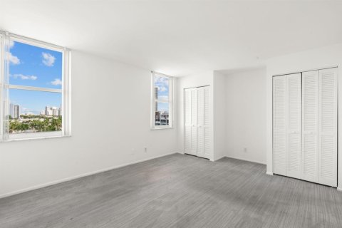 Copropriété à vendre à Fort Lauderdale, Floride: 2 chambres, 123.37 m2 № 2417329 - photo 12