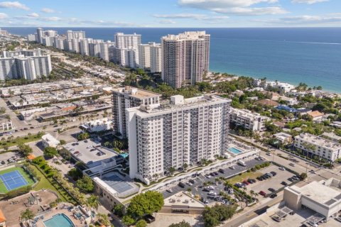 Copropriété à vendre à Fort Lauderdale, Floride: 2 chambres, 123.37 m2 № 2417329 - photo 3