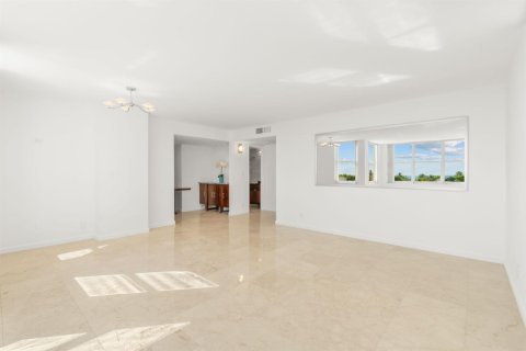 Copropriété à vendre à Fort Lauderdale, Floride: 2 chambres, 123.37 m2 № 2417329 - photo 4