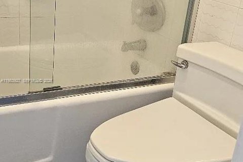 Снять в аренду кондоминиум в Майами-Бич, Флорида 50.63м2, № 2045567 - фото 12