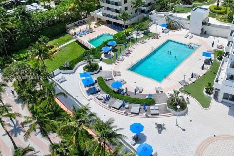 Снять в аренду кондоминиум в Майами-Бич, Флорида 50.63м2, № 2045567 - фото 23