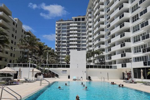 Снять в аренду кондоминиум в Майами-Бич, Флорида 50.63м2, № 2045567 - фото 20