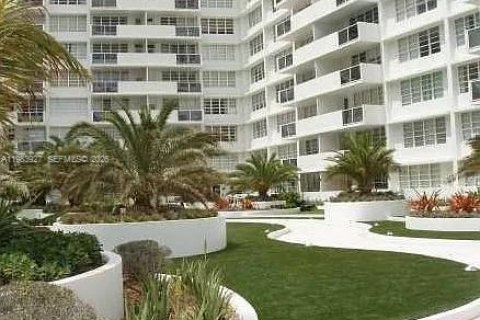 Снять в аренду кондоминиум в Майами-Бич, Флорида 50.63м2, № 2045567 - фото 22